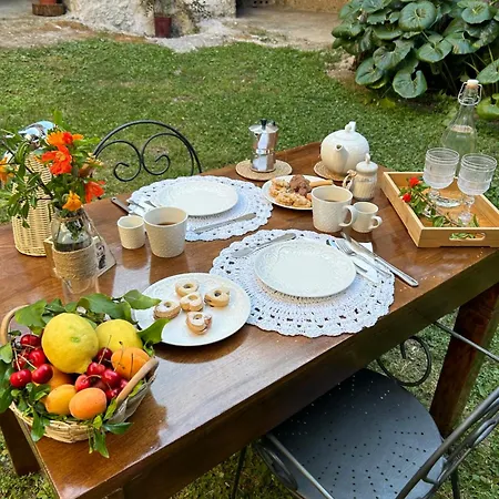 Lucy's Amalfi Coast Bed & Breakfast *