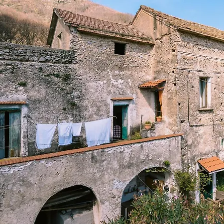 Bed & Breakfast Lucy's Amalfi Coast Tramonti