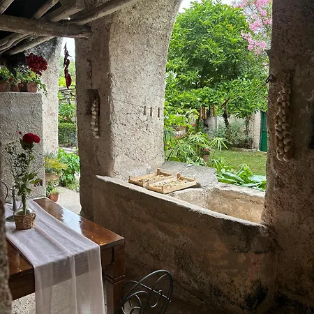 Lucy's Amalfi Coast Bed & Breakfast Tramonti